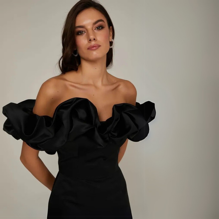 Lamoura | Off-shoulder Ruffle Jurk